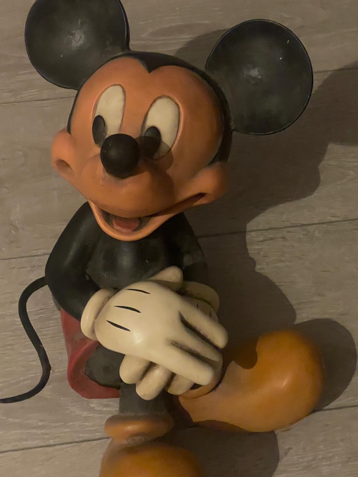 Houten mickey mouse nog erg mooi, Verzamelen, Ophalen of Verzenden, Mickey Mouse, Zo goed als nieuw, Beeldje of Figuurtje