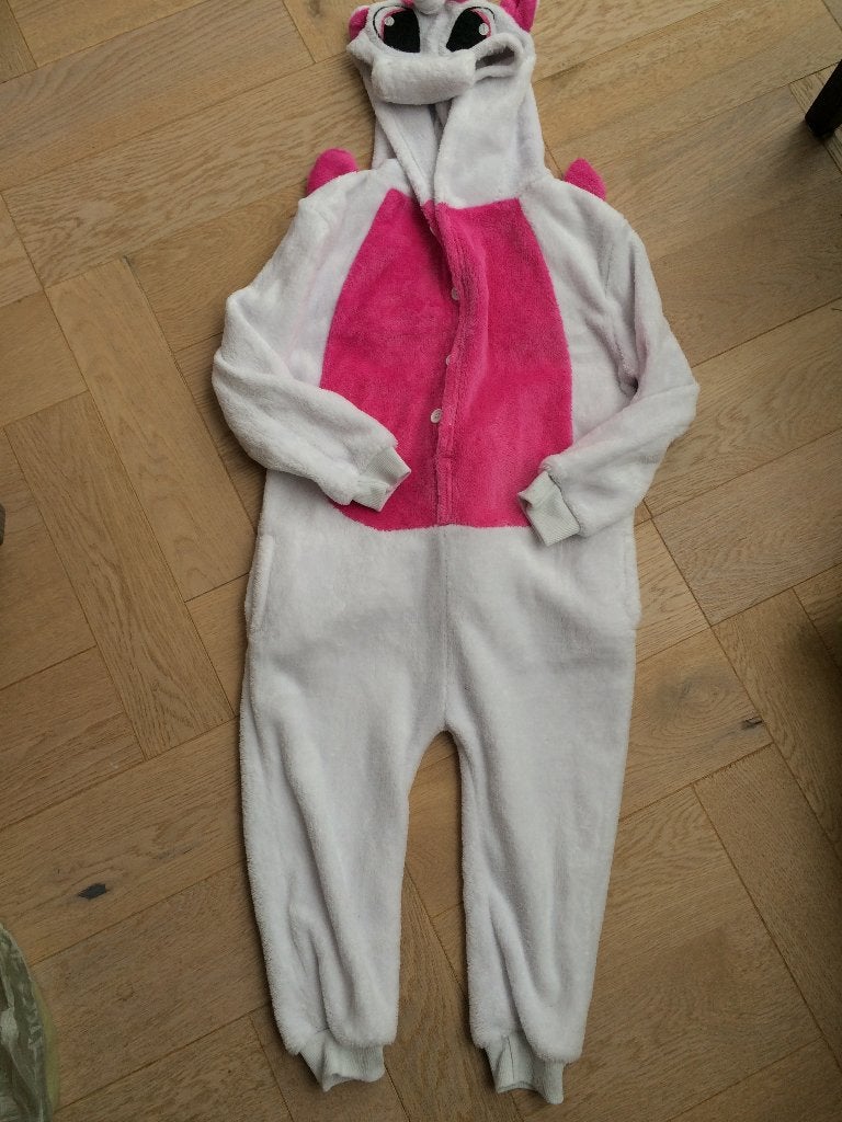 ZGAN Gave nog erg nette unicorn onesie/carnaval mt 110, Broek, Meisje, Ophalen of Verzenden, Zo goed als nieuw