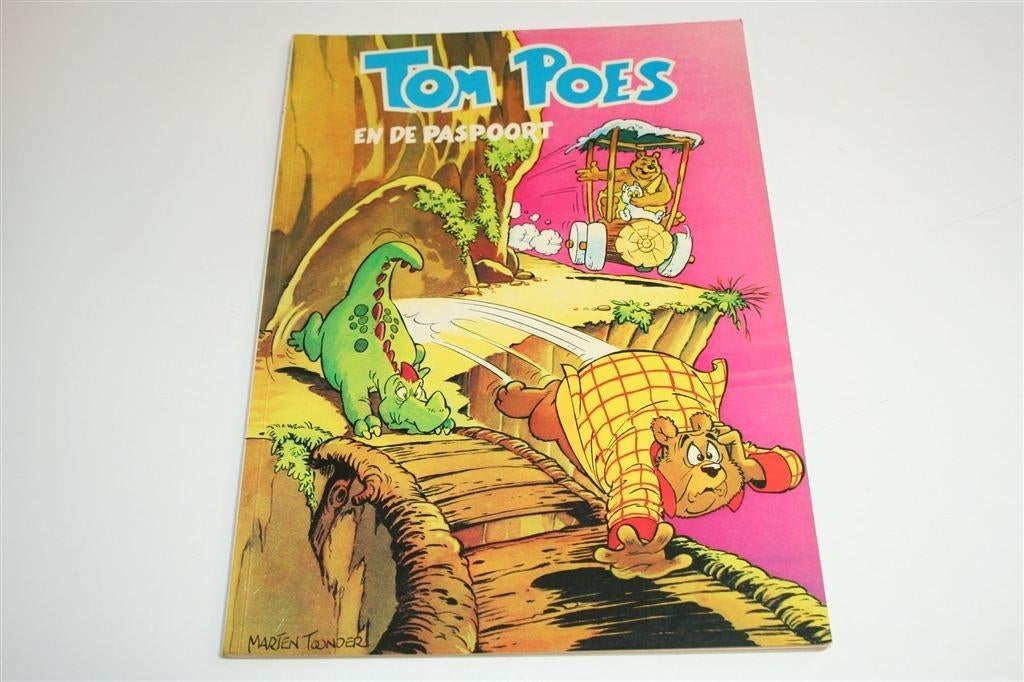 Tom Poes — Het Paspoort [1978] — Deel 11, Boeken, Stripboeken, Eén stripboek, Ophalen of Verzenden, Gelezen