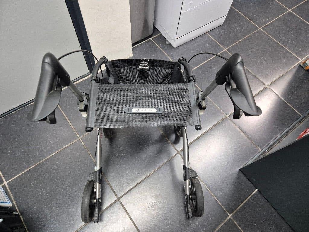Handicare Gemino 30 Rollator - Bijna niet gebruikt., Ophalen of Verzenden, Lichtgewicht, Zo goed als nieuw