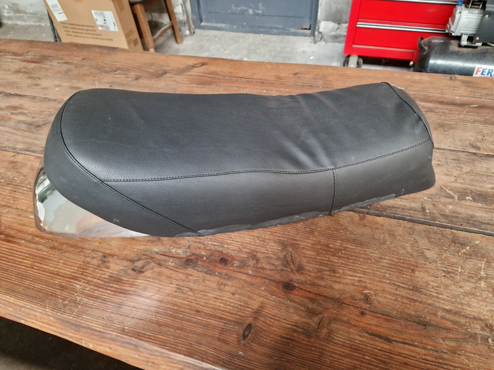 Zündapp Famel KS50 Buddyseat, met netjes chroom kontje., Ophalen of Verzenden, Zadel