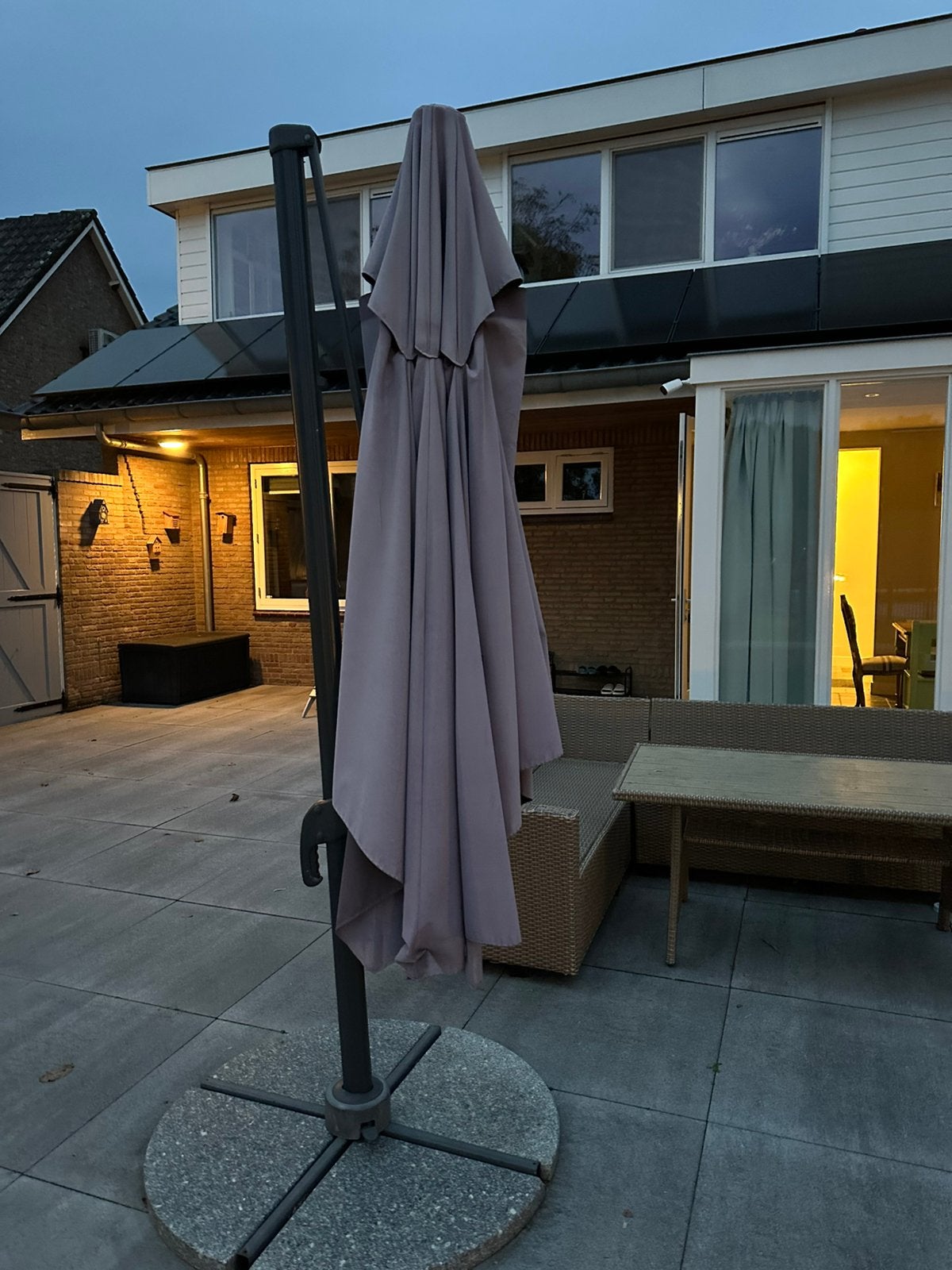 Parasol met voet