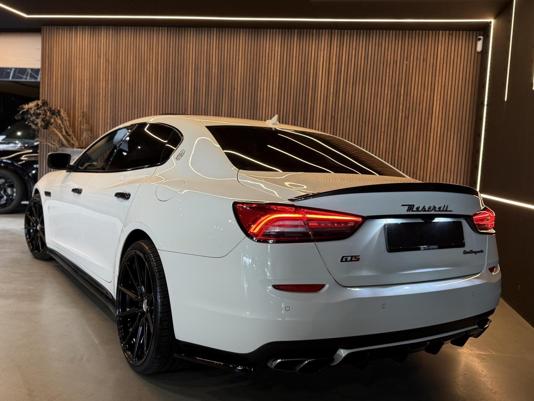 Foto 38 van Maserati Quattroporte 3.8 GTS V8|Pano|Vossen|Maxton|B&W|22"