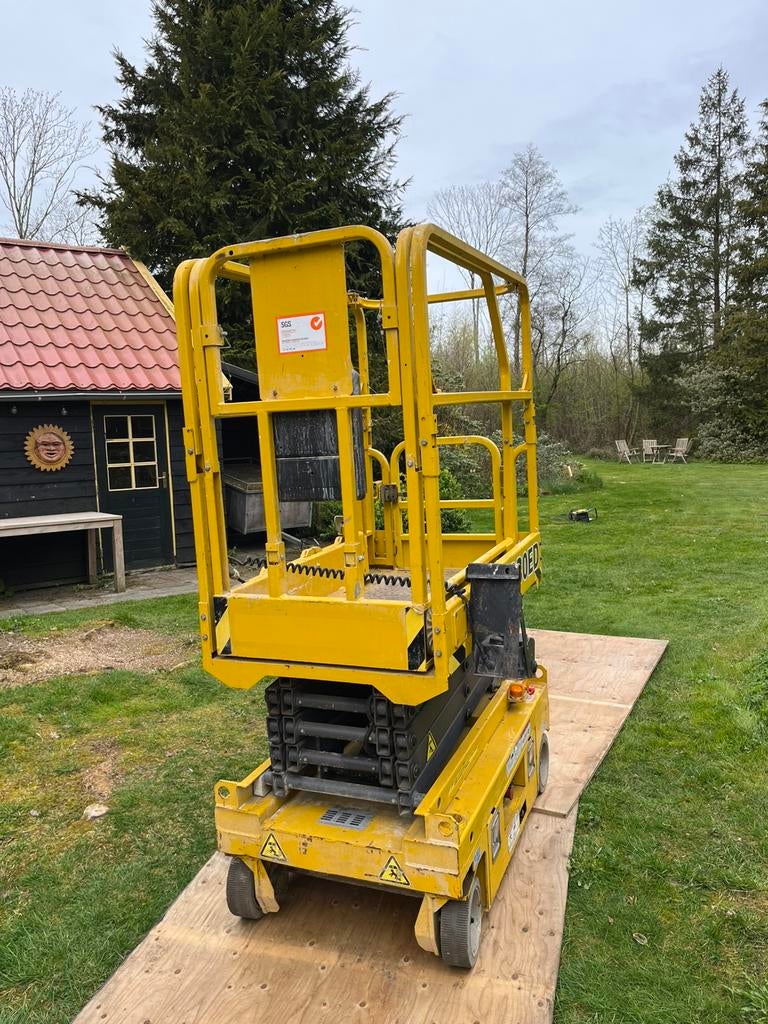 Hoogwerker GMG 1330ED, Zakelijke goederen, Machines en Bouw | Liften, Steigers en Ladders, Ophalen