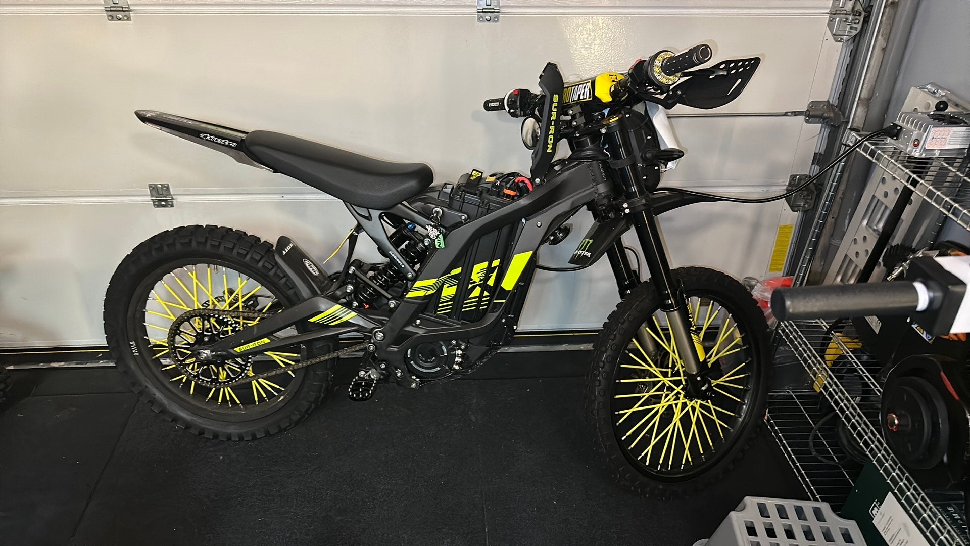Sur-Ron Light Bee X – Kenteken Zo goed als nieuw, Fietsen en Brommers, Zo goed als nieuw, Ophalen, Overige merken
