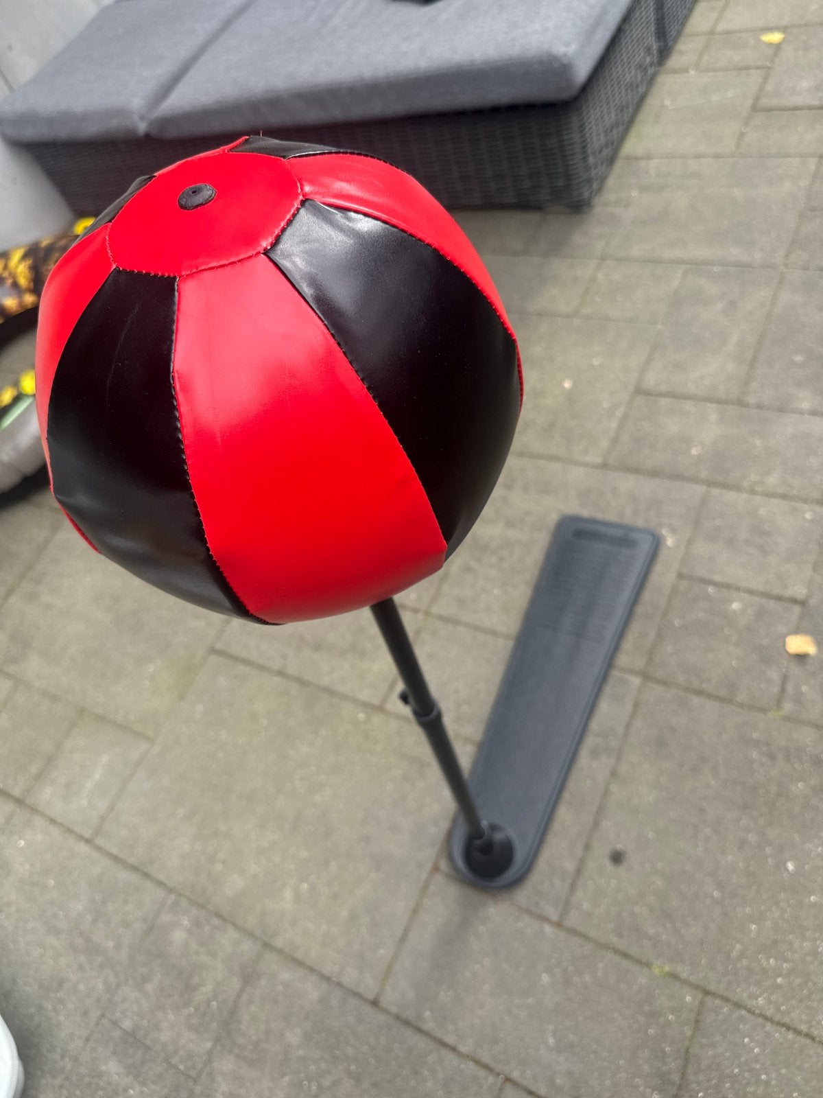 Boksbal op standaard - Rood/Zwart, Sport en Fitness, Boksen, Ophalen of Verzenden, Gebruikt, Boksbal