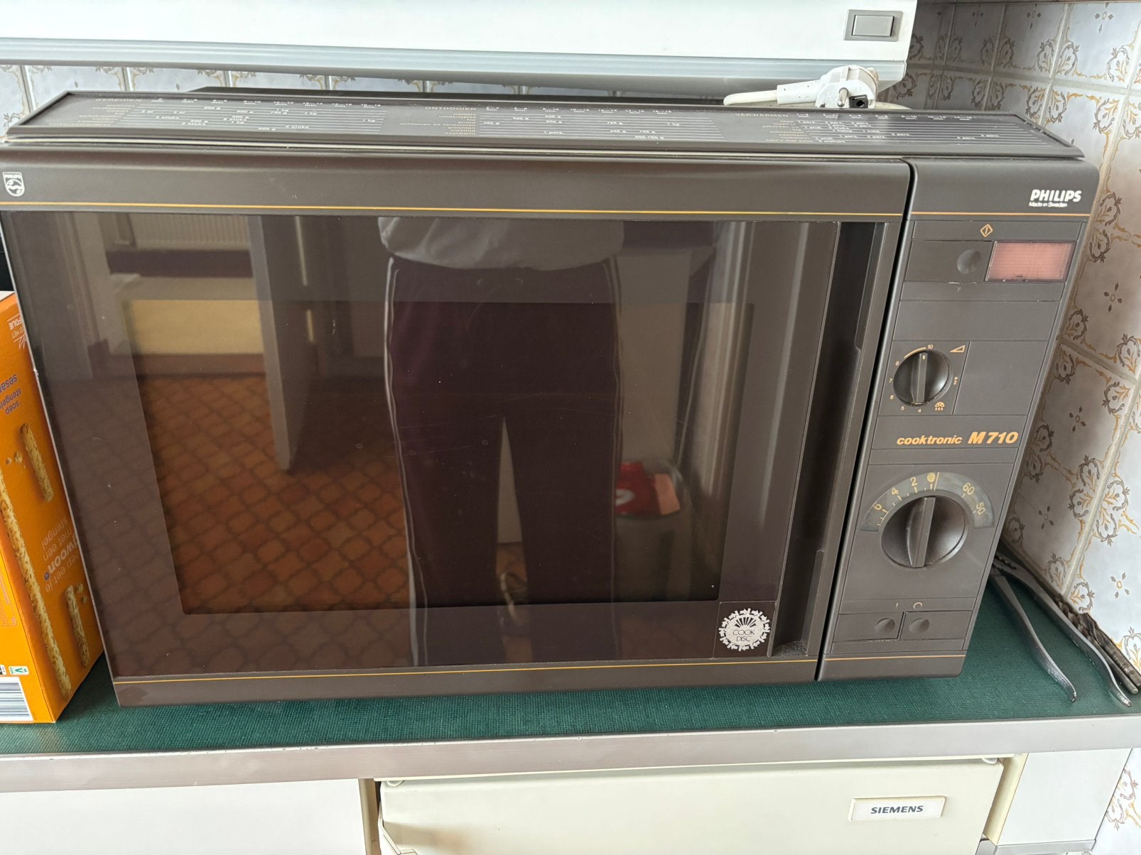 Vintage Philips Cooktronic M710 - 1976- magnetron bruin, Witgoed en Apparatuur, Magnetrons, Ophalen, Gebruikt, Magnetron, 45 tot 60 cm