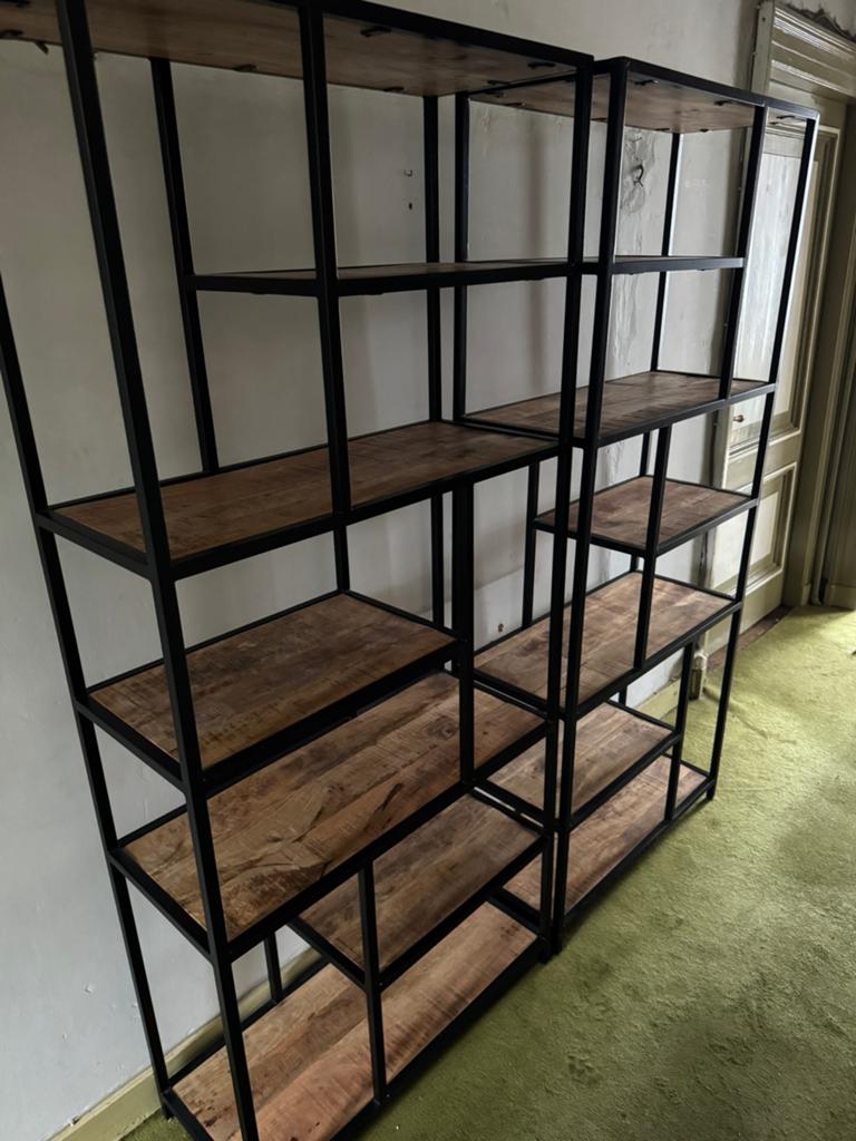 2x industriele vakkenkast / room divider mango hout, Ophalen, 50 tot 100 cm, Zo goed als nieuw, 150 tot 200 cm