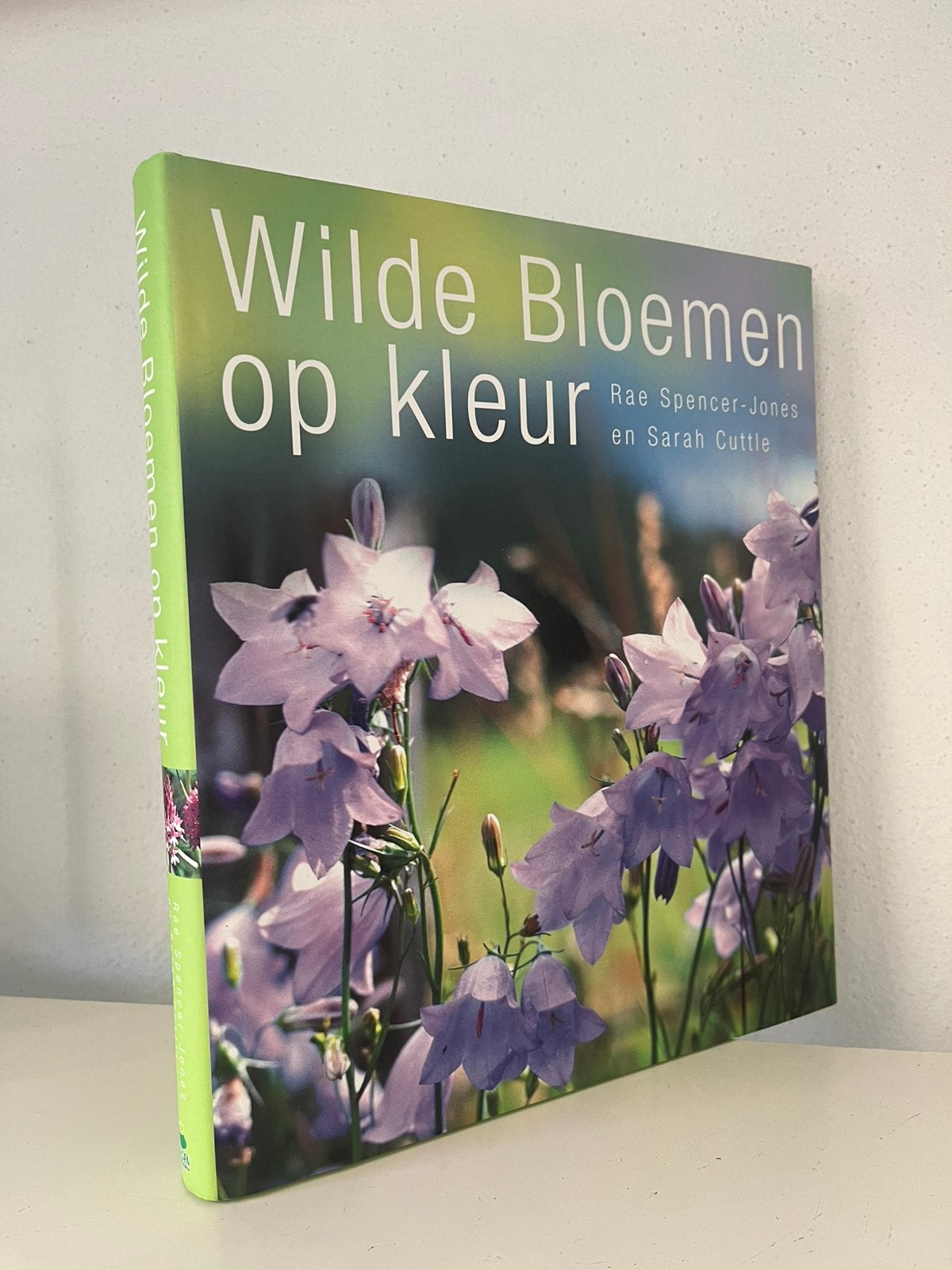 Wilde bloemen op kleur - Spencer - kruiden en heesters, Ophalen of Verzenden, Zo goed als nieuw, Bloemen, Planten en Bomen