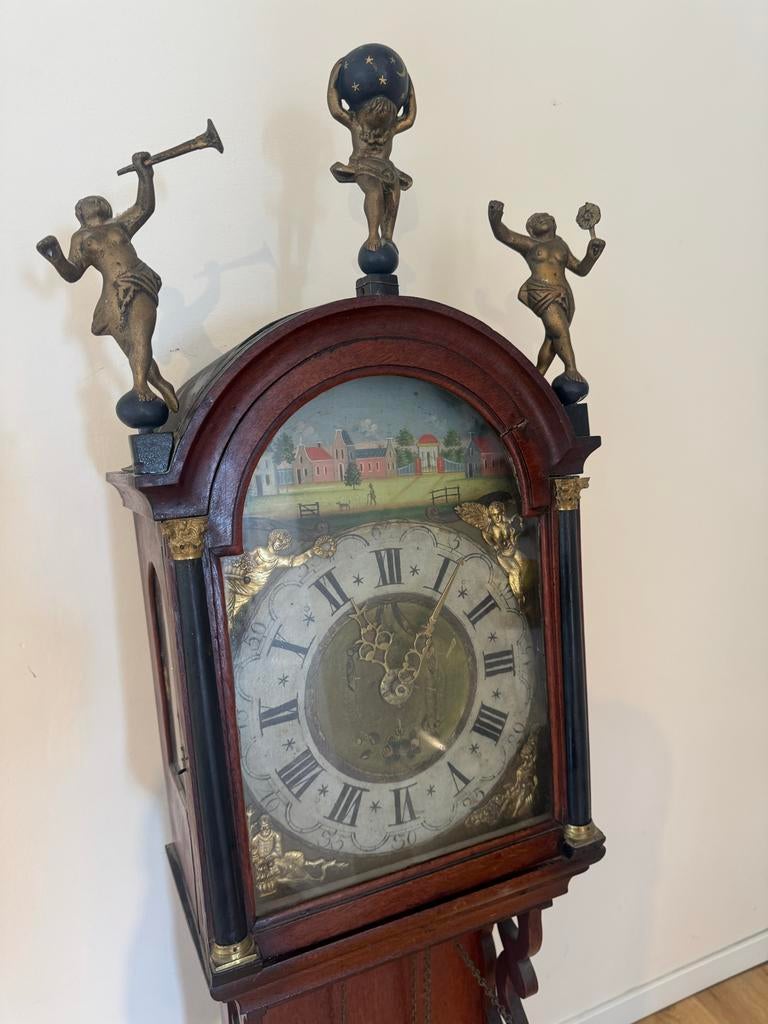 Antieke Friese Staartklok met Handgeschilderde Wijzerplaat, Antiek en Kunst, Ophalen of Verzenden