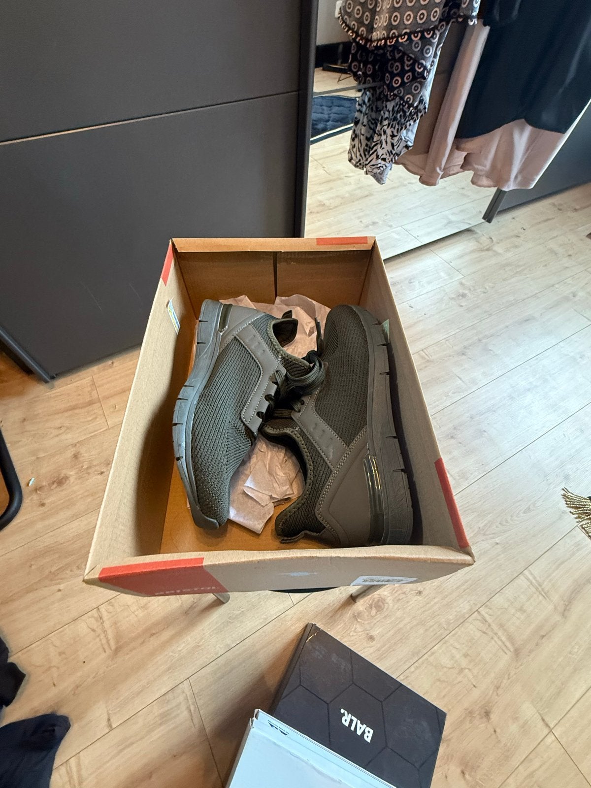 Nieuwe groene sneakers maat 40, Kleding | Heren, Overige kleuren, Nieuw, Ophalen of Verzenden, Sneakers of Gympen
