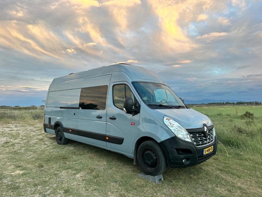 Renault Master L4H3 Camper 2018 | Off-grid, Caravans en Kamperen, Overige merken, Buscamper of Camperbus, Koelkast, Tot en met 2