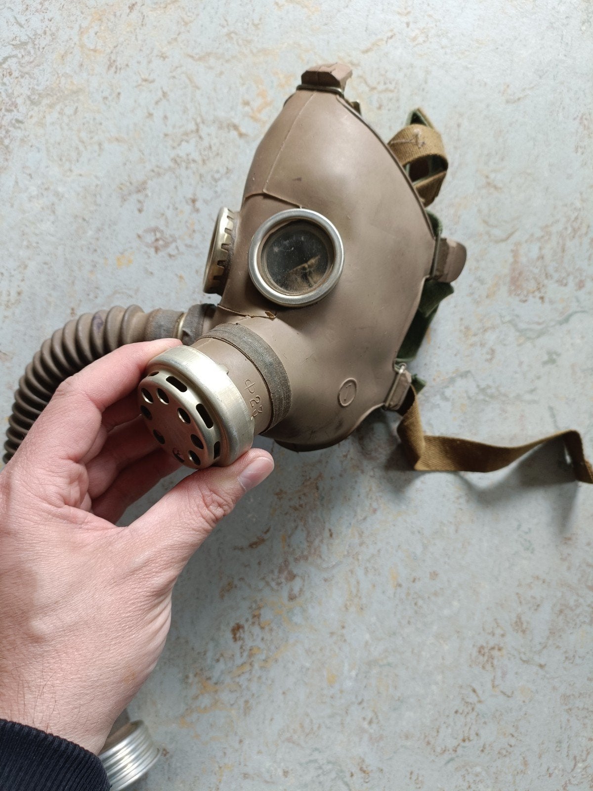 Oud gasmasker, Verzamelen, Militaria | Algemeen, Ophalen of Verzenden, Landmacht, Nederland, Overige typen