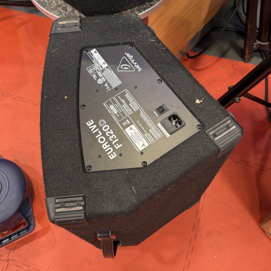 Behringer Eurolive F1320D actieve monitor speaker, Behringer, Zo goed als nieuw, Support@behringer.com, Behringer (Music Tribe)
Musikhausstraße 1
94060 Pocking
Germany