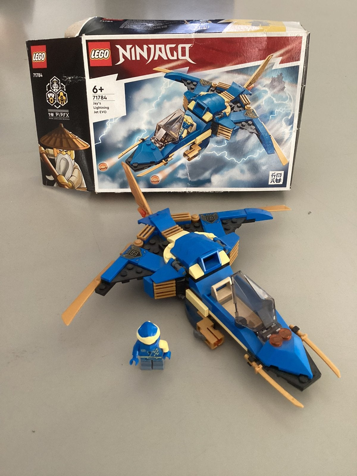 LEGO Ninjago Jay’s Bliksemstraaljager EVO (71784), Ophalen of Verzenden, Zo goed als nieuw