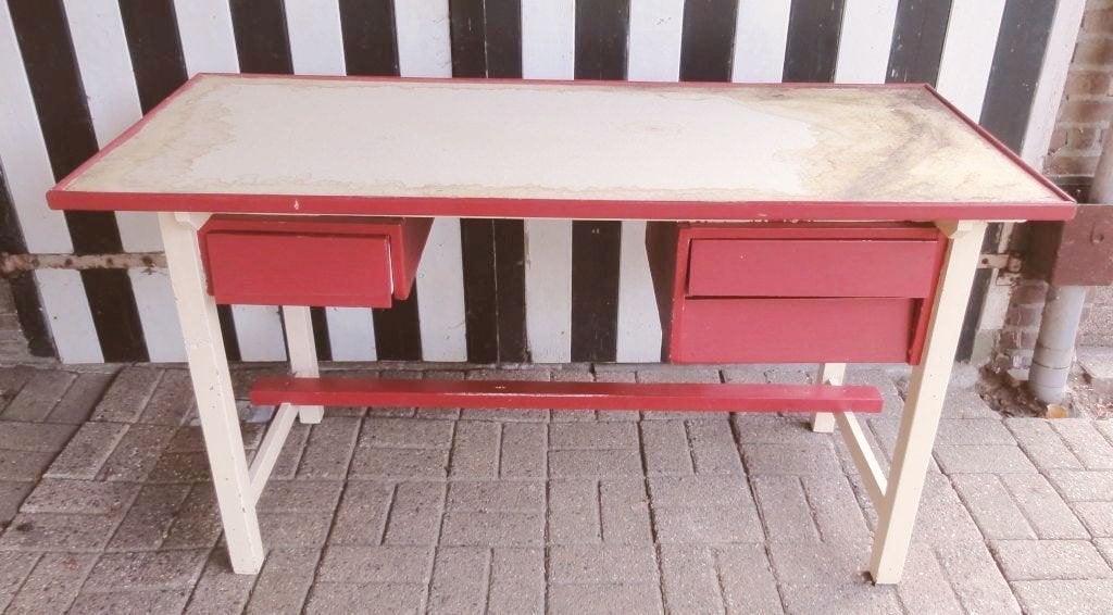 Tafeltje met laatjes, klein tafeltje met 3 laatjes, Ophalen