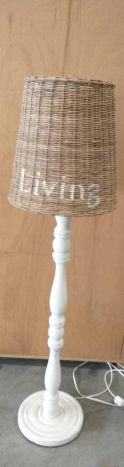 Witte vloerlamp met rieten kap 'Living', Huis en Inrichting, Lampen | Vloerlampen, Ophalen, 150 tot 200 cm