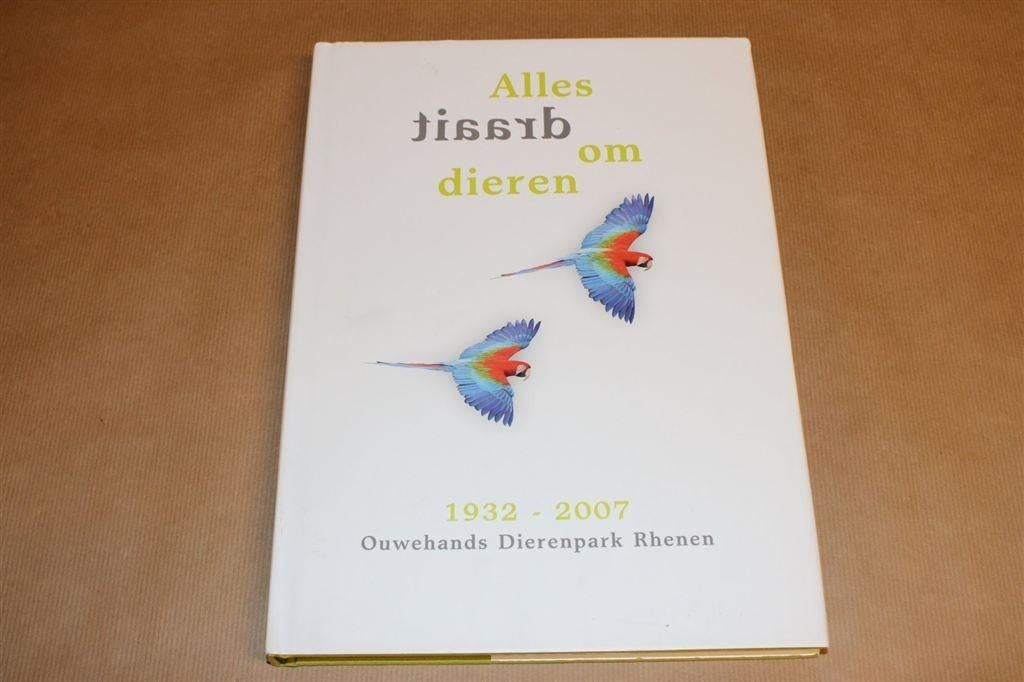 Alles draait...— Ouwehands Dierenpark Rhenen [1932-2007], Ophalen of Verzenden, Zo goed als nieuw, Honden
