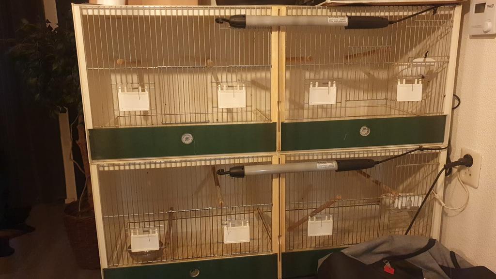 Heesakkers kunstof kooi, Dieren en Toebehoren, Ophalen of Verzenden, Zo goed als nieuw, Kunststof, Broedkooi of Kweekkooi