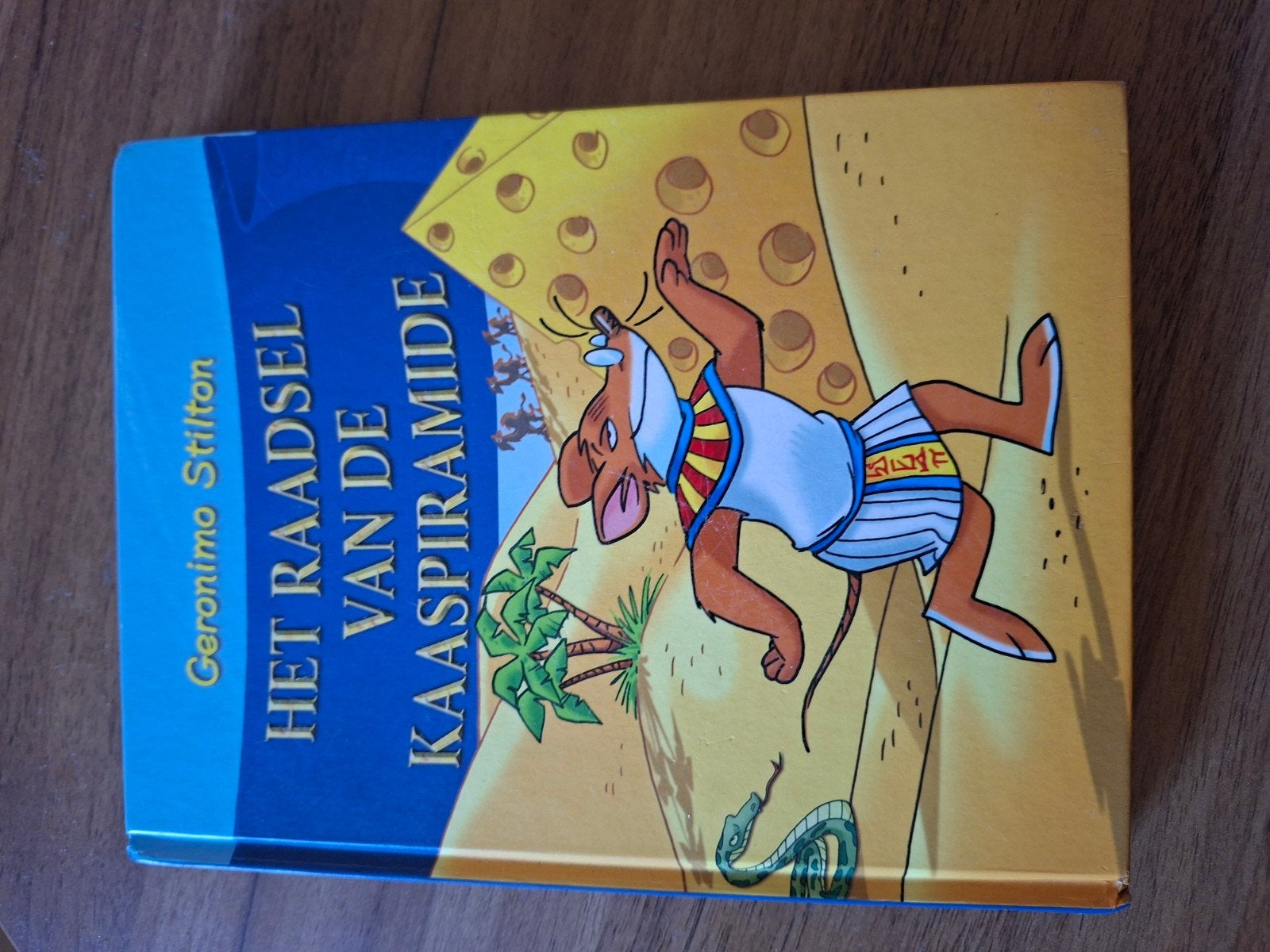 Geronimo Stilton: Het Raadsel van de Kaaspiramide, Ophalen of Verzenden, Zo goed als nieuw, Geronimo Stilton, Fictie algemeen