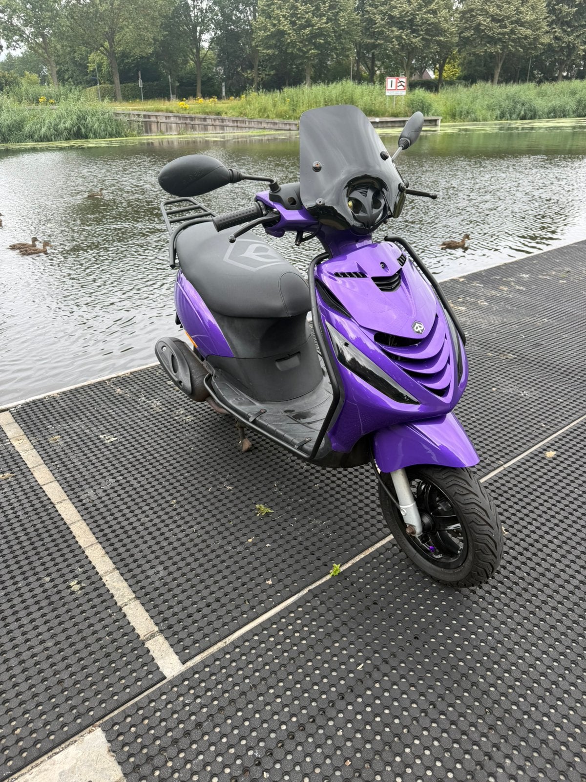 Piaggio zip 4-takt, Fietsen en Brommers, Scooters | Piaggio, Ophalen, Gebruikt, Zip, Benzine