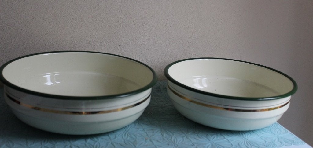 Brocante set emaille schalen, Huis en Inrichting, Overige typen, Ophalen of Verzenden, Zo goed als nieuw