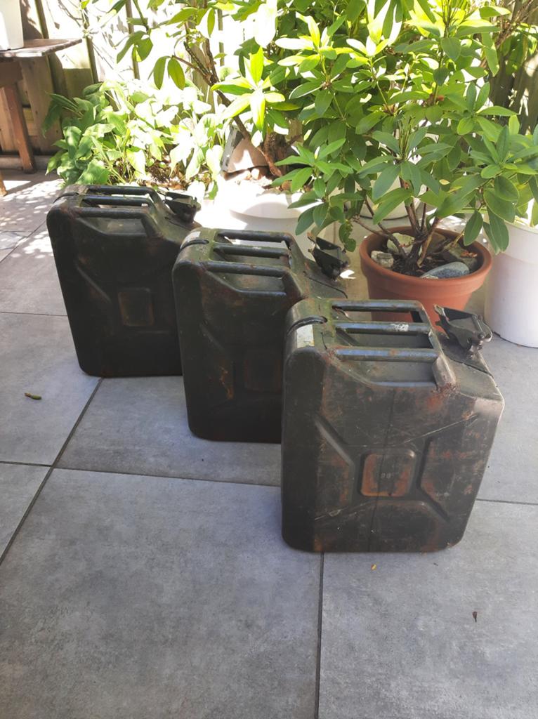 3x Leger Jerrycan 20 Liter - Gebruikt, Ophalen