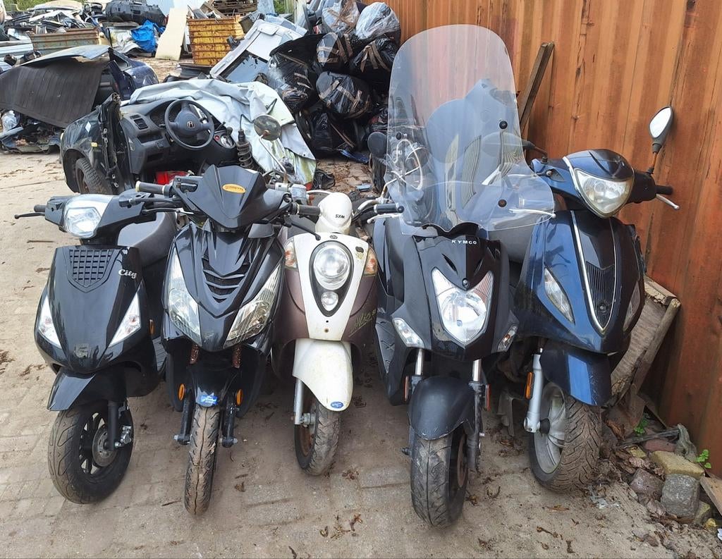 Partij verschillende merken scooters, Ophalen, Gebruikt, Benzine, Overige merken