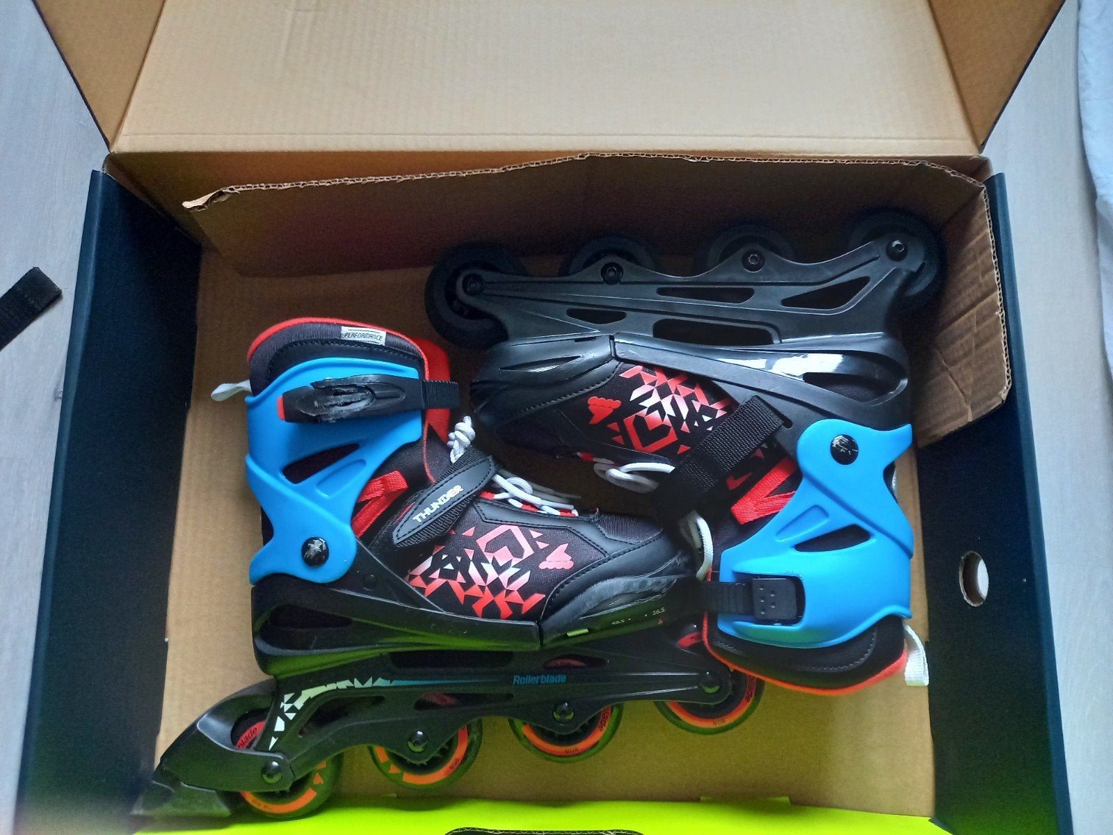 Skeelers: rollerblade thunder kids, Ophalen, Zo goed als nieuw