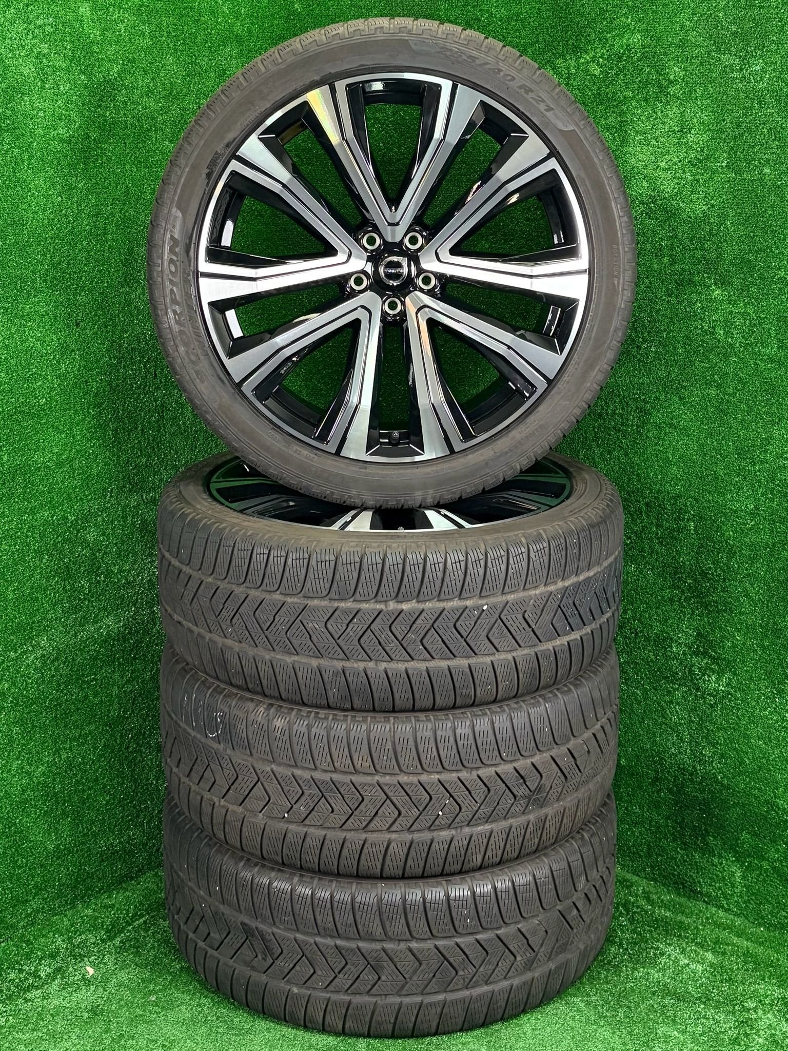 Originele 21 inch Volvo R-Design velgen winterbanden XC60, Gebruikt, 255 mm, -, -