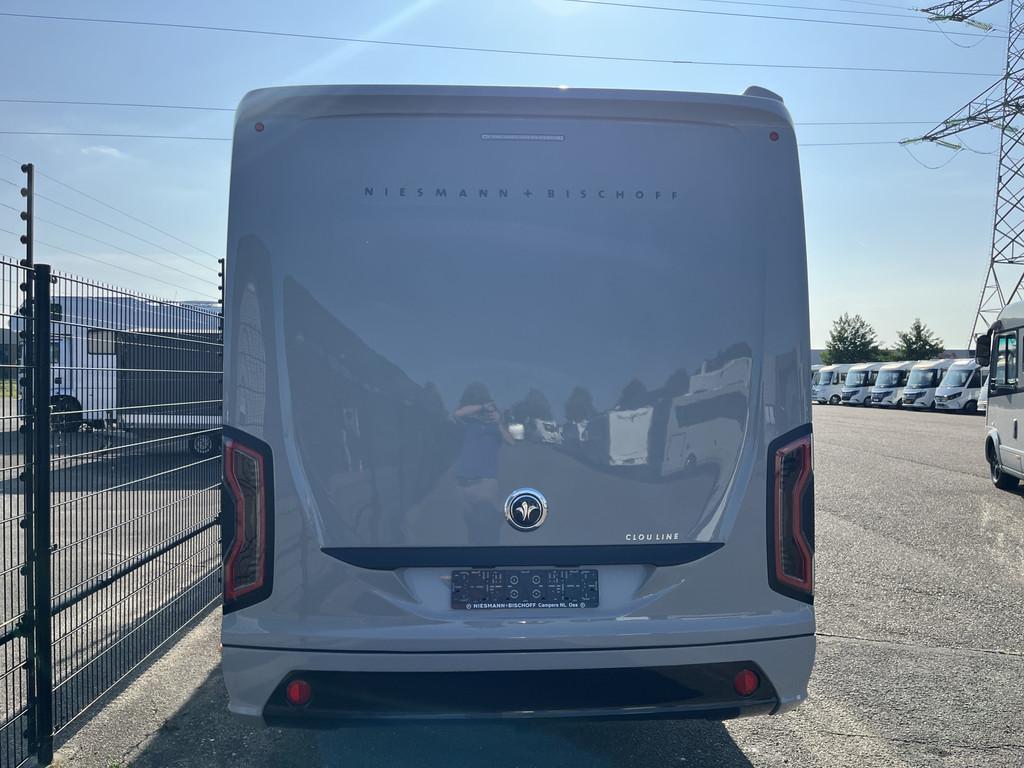NIESMANN BISCHOFF ISMOVE 7.3F 180pk AUT VOL Queensbed+Hefbed, Niesmann+Bischoff, Galliersweg 39
5349AT  OSS, NL, 6 tot 7 meter