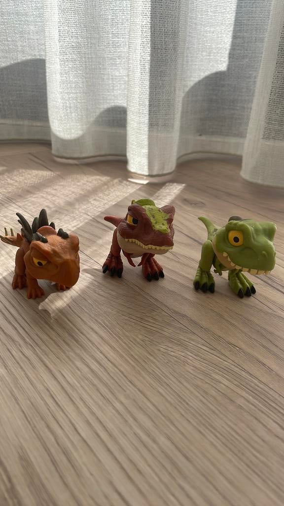 3 mini jurrasic world dinos, Ophalen of Verzenden, Zo goed als nieuw