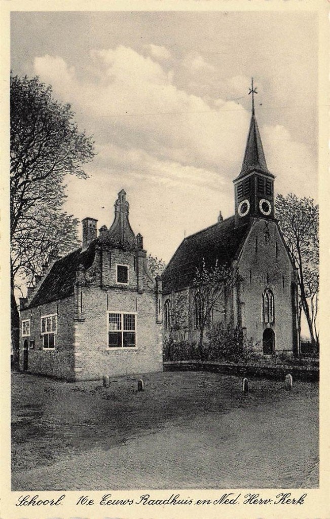703-019-025 Schoorl 16e Eeuws Raadhuis en Ned Herv Kerk, Verzenden, Voor 1920, Noord-Holland