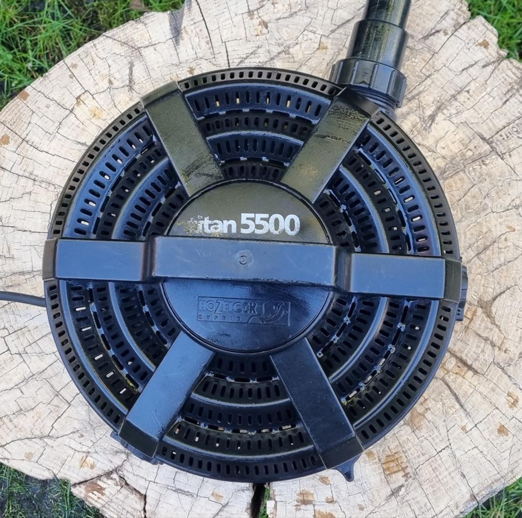 Hozelock Titan 5500 L/H  zie ook mijn andere advertenties., Ophalen of Verzenden, Vijverpomp