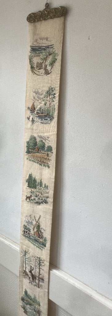 Vintage, handgeborduurd schellekoord / wandkleed met hangers, Ophalen of Verzenden