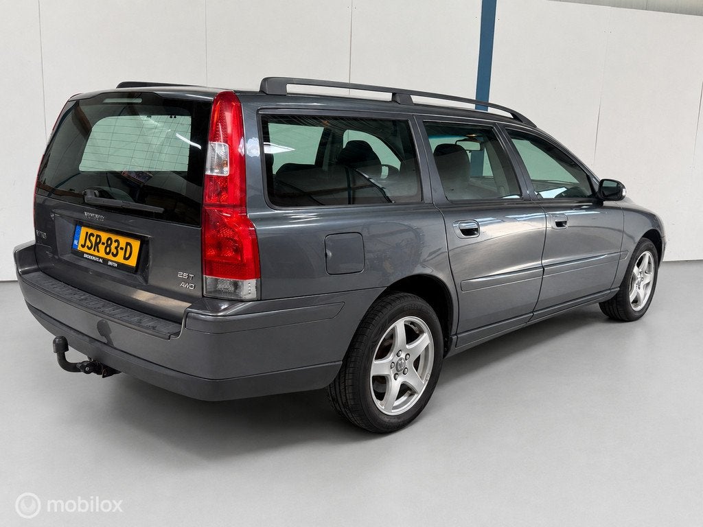 Volvo V70 2.5T AWD Edition AUTOMAAT, Automaat, 1598 kg, 2521 cc, V70