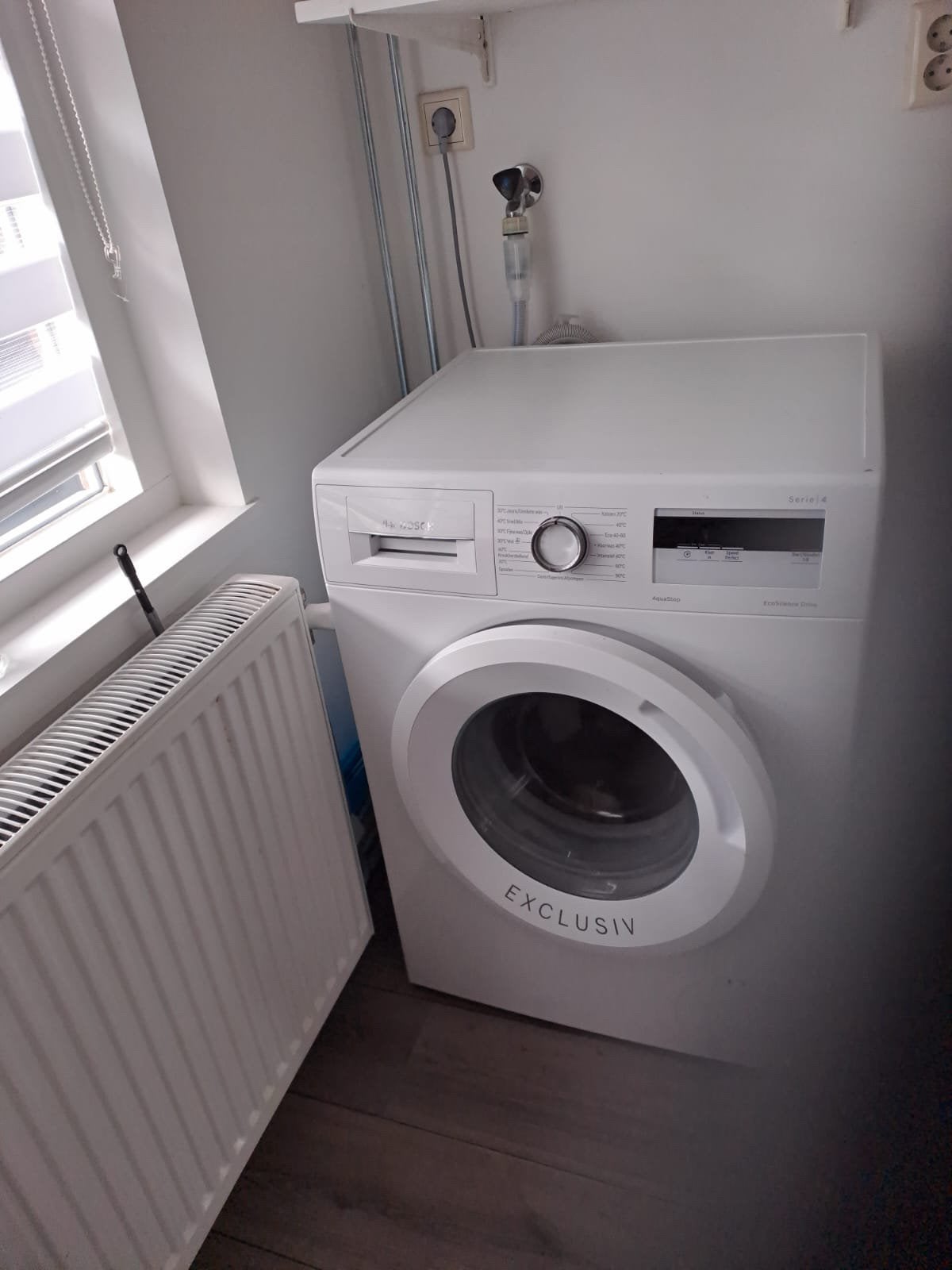 Te Koop; Bosch Wasmachine Serie 4, Witgoed en Apparatuur, Wasmachines, Ophalen, Zo goed als nieuw, 85 tot 90 cm, 1200 tot 1600 toeren