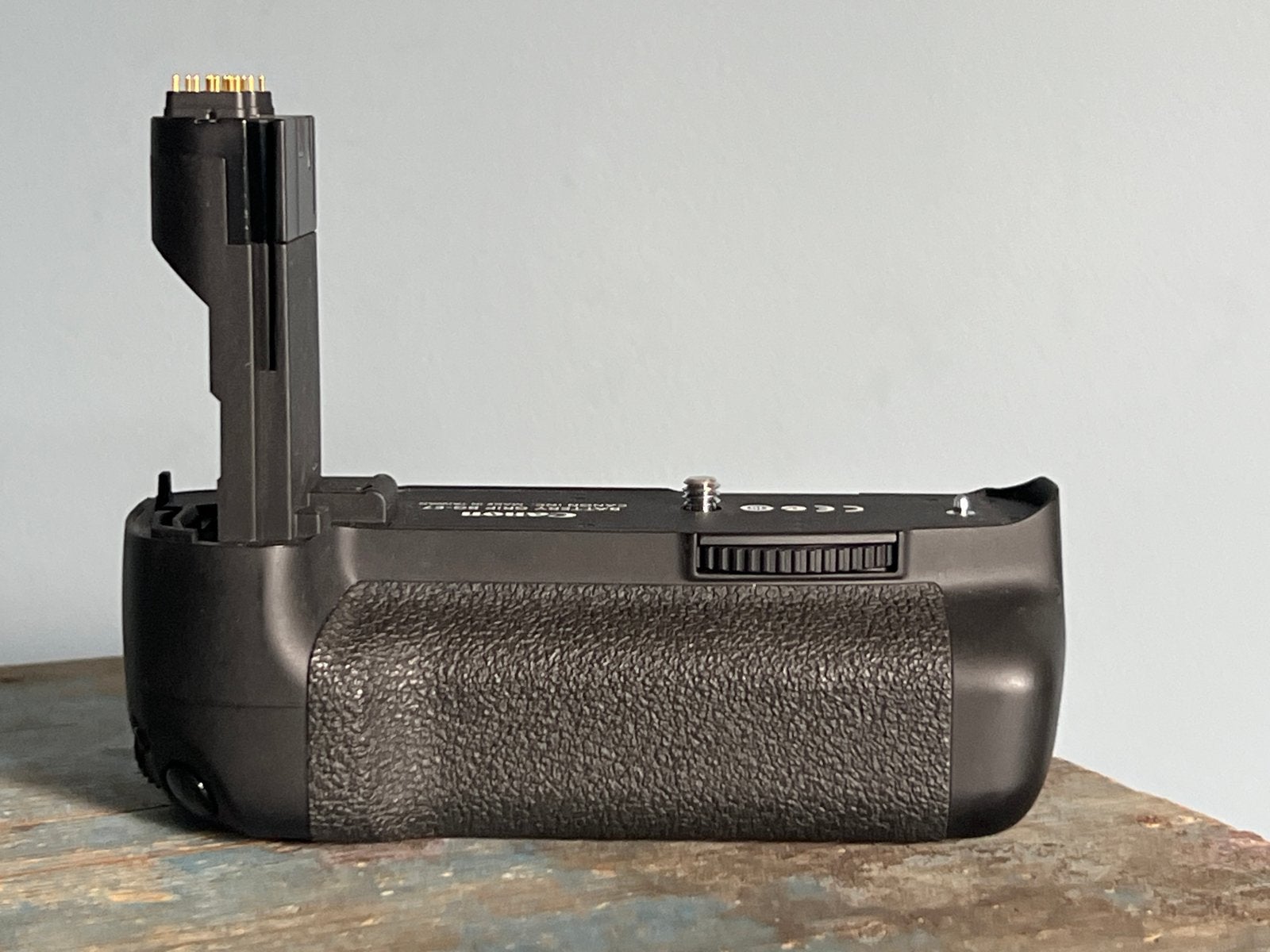 Canon Battery Grip BG-E7 voor EOS 7D - Nieuw, Canon, Ophalen of Verzenden, Geschikt voor twee batterijen, Batterygrip
