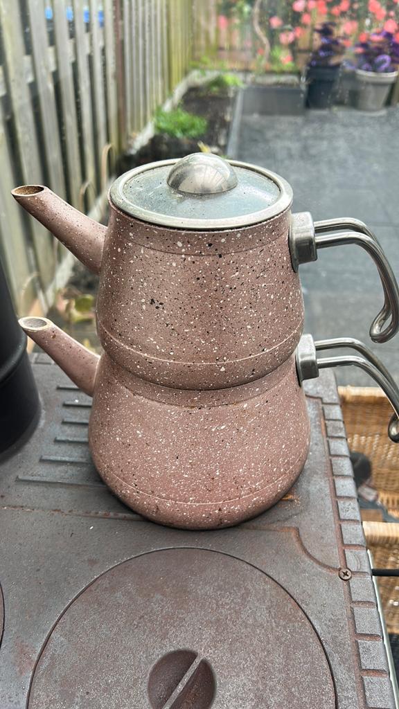 Turkse theepot / theeketel - Roze met spikkels, Theepot/fluitketel, Gebruikt, Ophalen of Verzenden, Roze