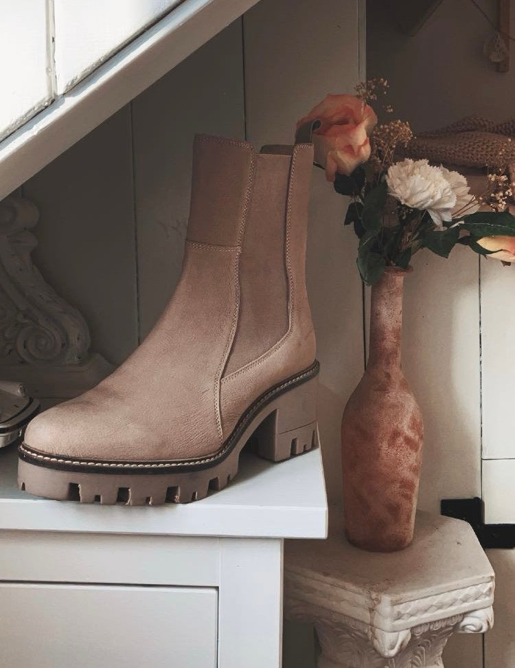 Beige enkel laarzen maat 38, Ophalen of Verzenden, Zo goed als nieuw, Beige