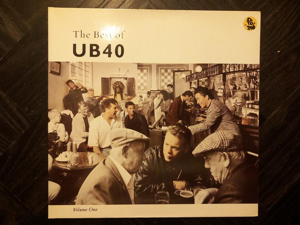 UB40 - The Best Of UB40 Volume One Vinyl LP, Ophalen of Verzenden, 1980 - 1989, Gebruikt, 12 inch