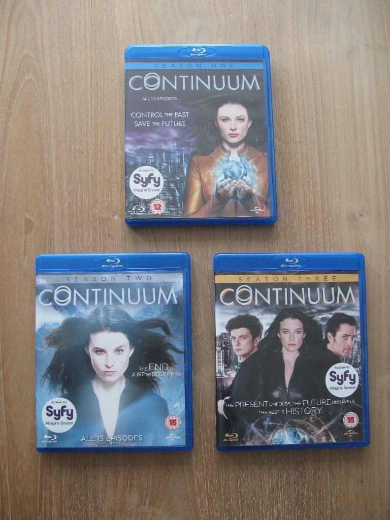 Blu-ray (8 Discs) Continuum Seasons 1 - 3 (UK uitgave), Engels, Engels, Ophalen of Verzenden, Zo goed als nieuw