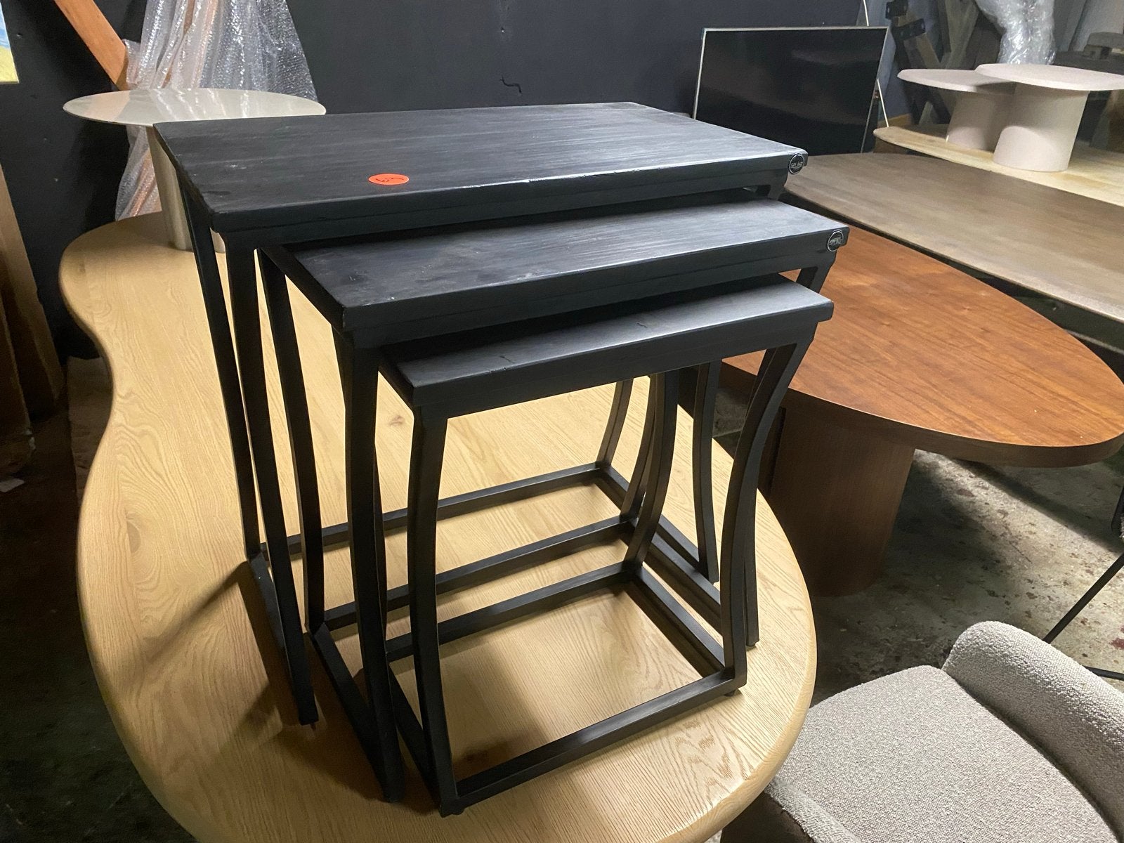 Zwart mangohouten nestbare bijzettafel set