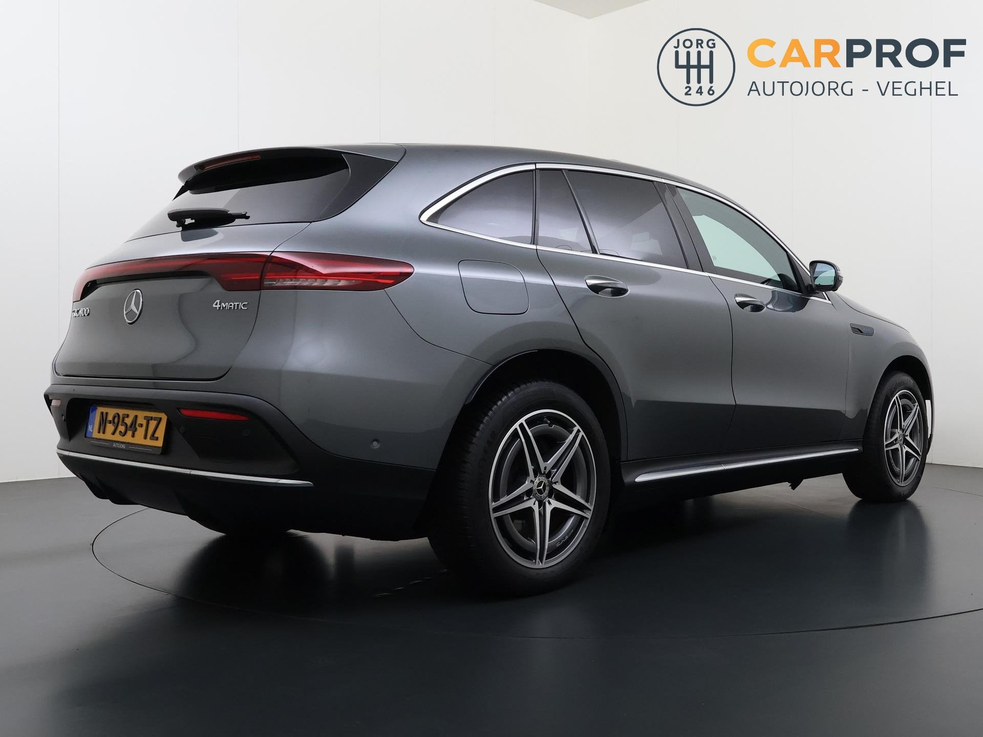 Mercedes-Benz EQC 400 4MATIC AMG Line Premium Plus 80 kWh Sc, Zwart, 80 kWh, Leder en Stof, Origineel Nederlands