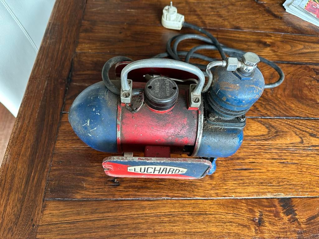 Vintage Luchard Compressor, Doe-het-zelf en Verbouw, Compressors, Gebruikt, Minder dan 25 liter, Minder dan 200 liter/min, Mobiel
