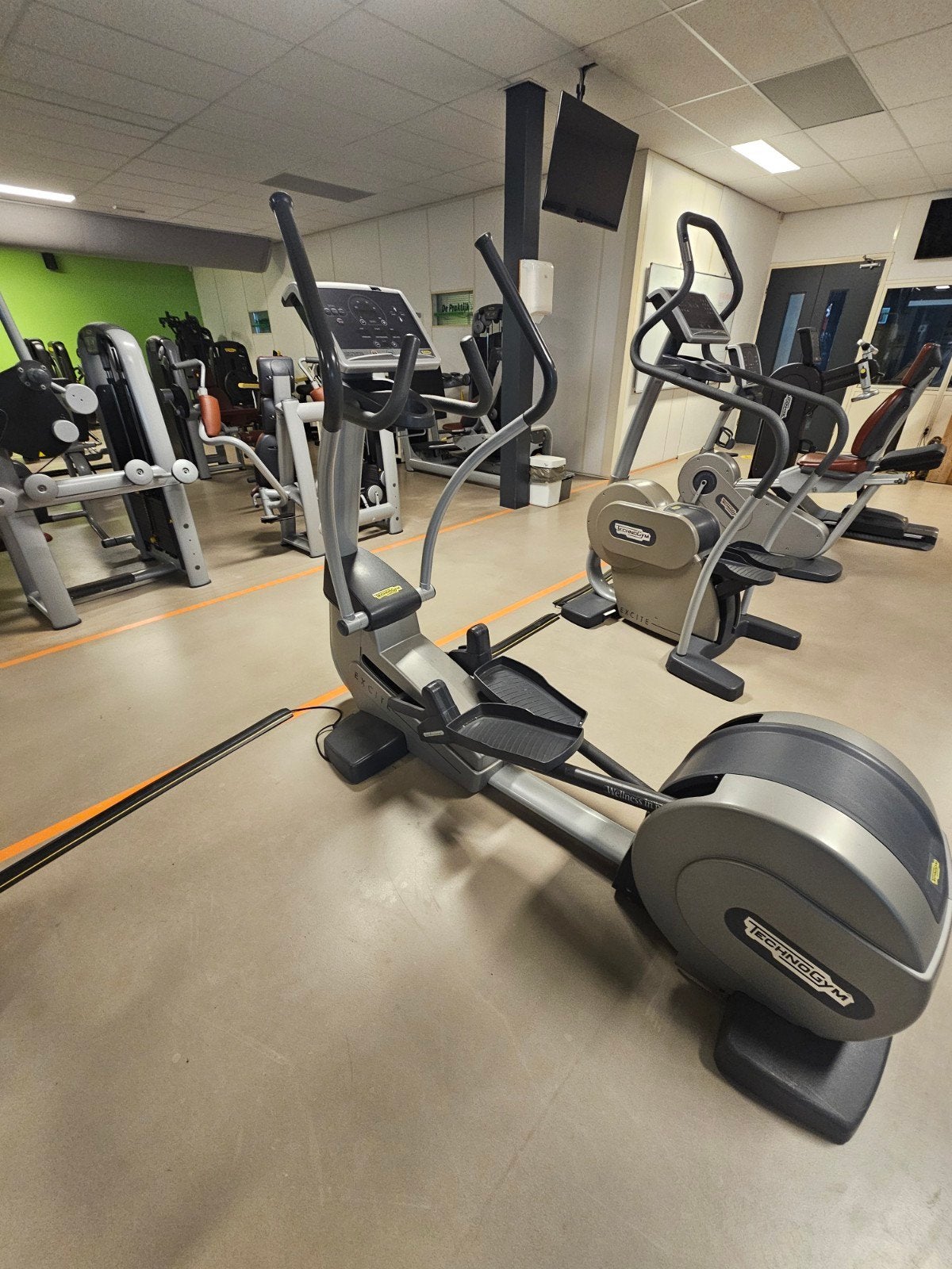 Technogym Crosstrainer en Step, Sport en Fitness, Ophalen, Benen, Gebruikt, Crosstrainer