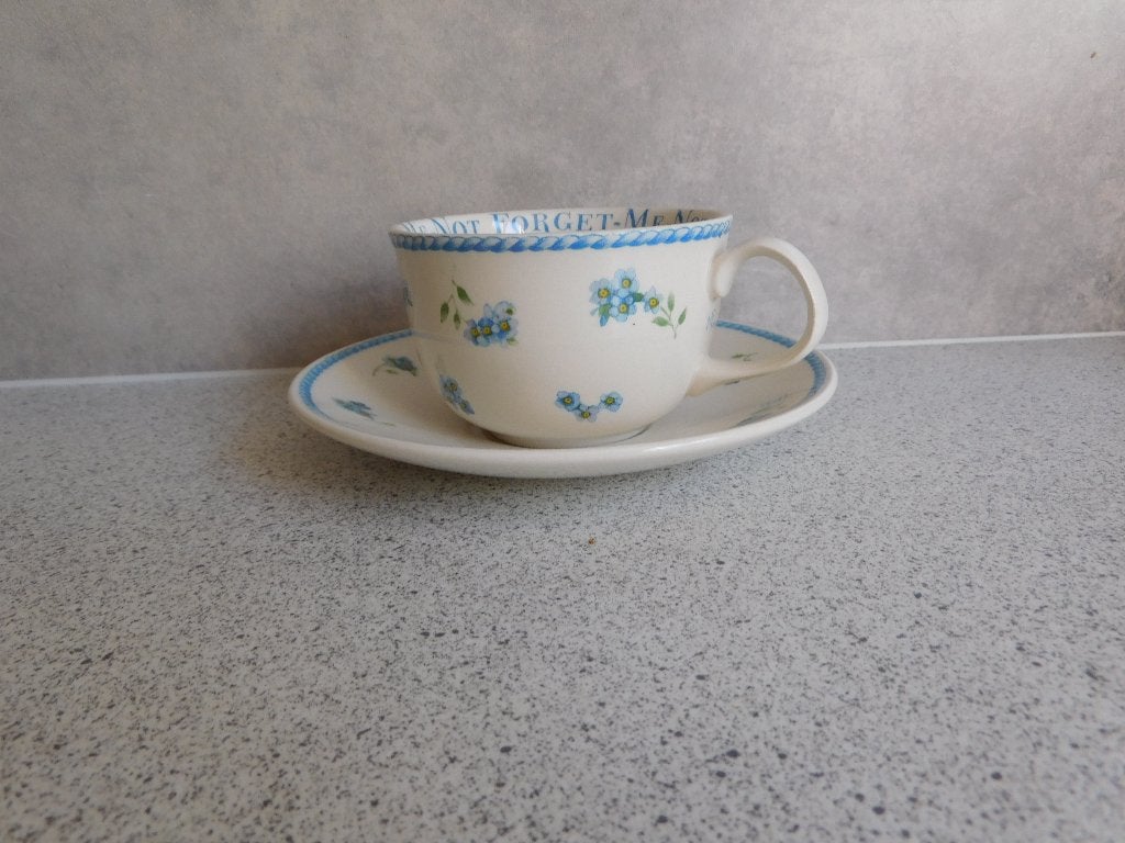 Kop en schotel Libelle V&D Marjolein Bastin Forget-me-not, Overige merken, Vintage, Ophalen of Verzenden, Zo goed als nieuw