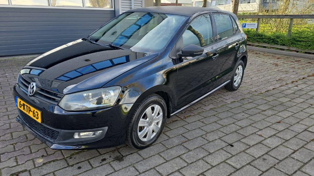 Volkswagen Polo 1.4 16V HIGHLINE (bj 2010), Auto's, 970 kg, 86 pk, Electronic Stability Program (ESP), Zwart