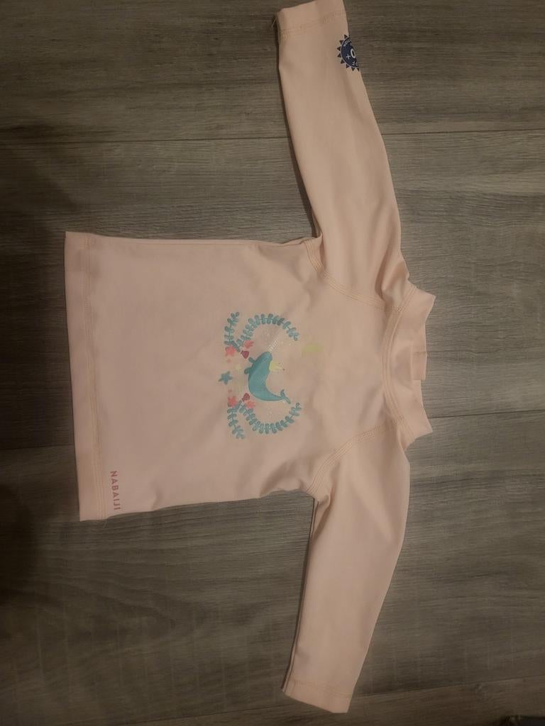 UV-werend shirtje maat 68 met narwal print, Nabaiji, Ophalen of Verzenden, Zo goed als nieuw, Maat 68
