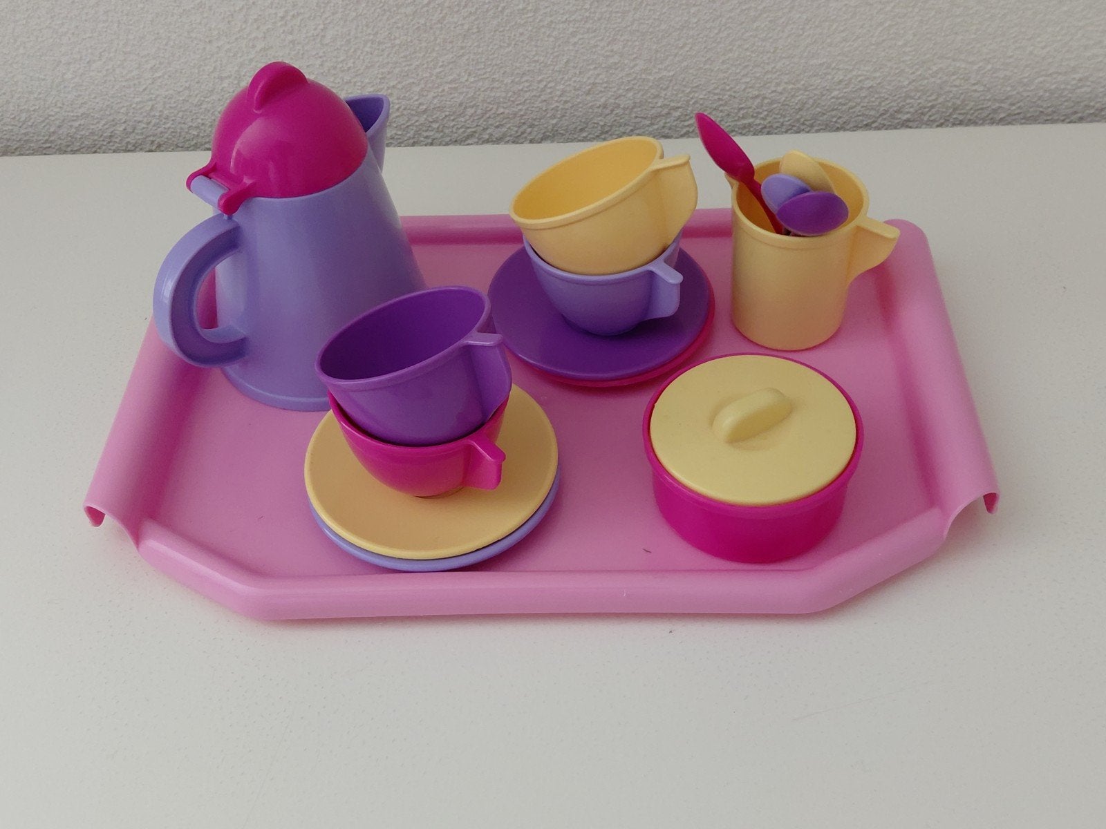 Leuk kinderserviesje in vrolijke kleuren, Ophalen of Verzenden, Zo goed als nieuw, Jongen of Meisje